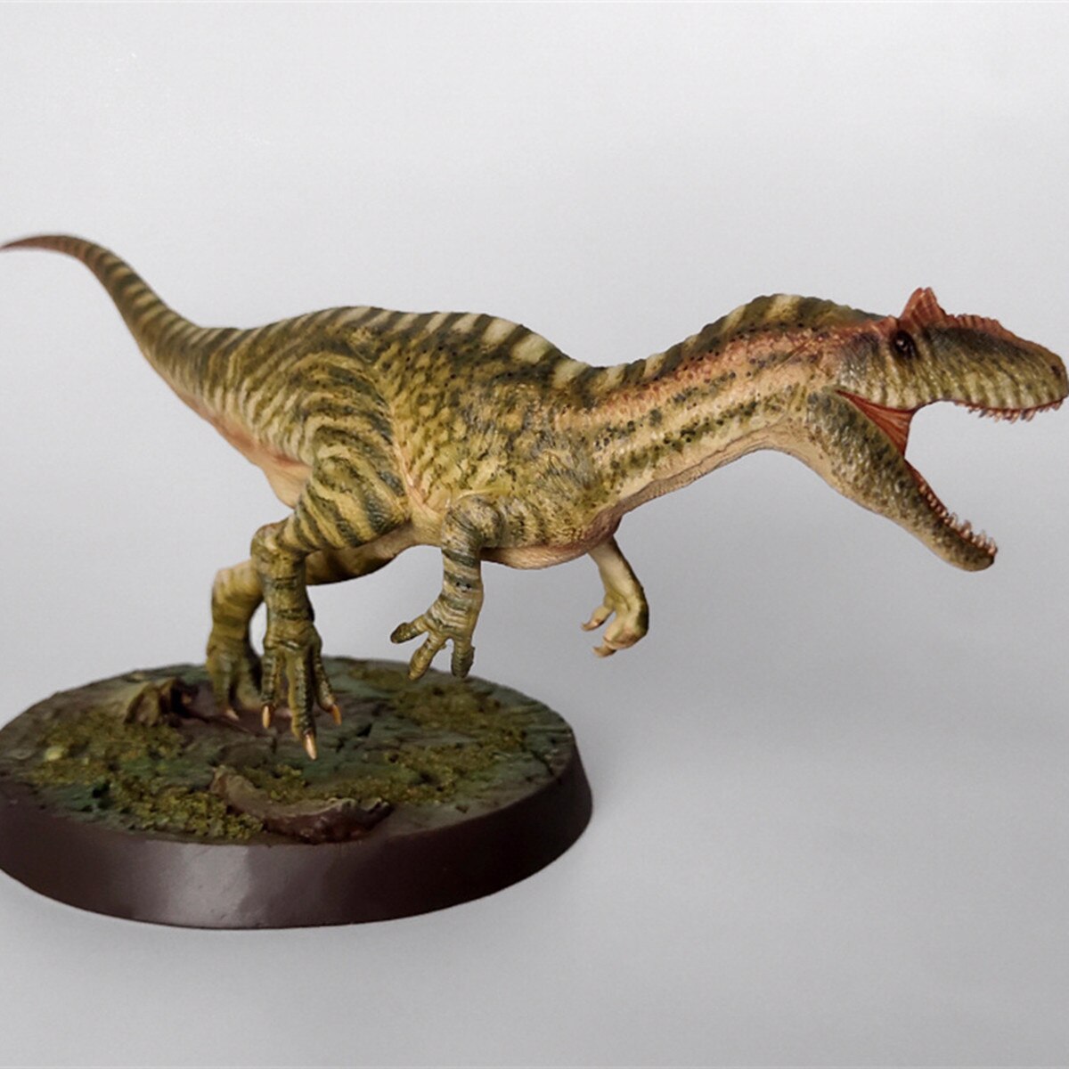 Rheic 1/35 Allosaurus      ..